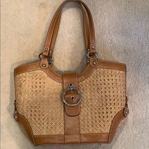 Woven wicker shoulder bag with silver buckle